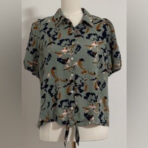 Nine West Green Abstract Floral Button Tie Front Short Sleeve Top Sz M SKU 9